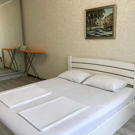 Apartments & Vernissage On Kostandi Odessa Luaran gambar