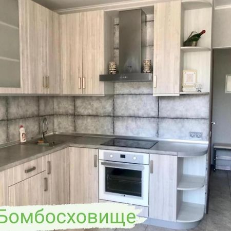 Apartments & Vernissage On Kostandi Odessa Luaran gambar